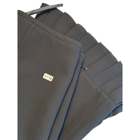 Black Pleated A-Line Skirt Womens Size 4P 100% Polyester Made In China - Picture 9 of 9